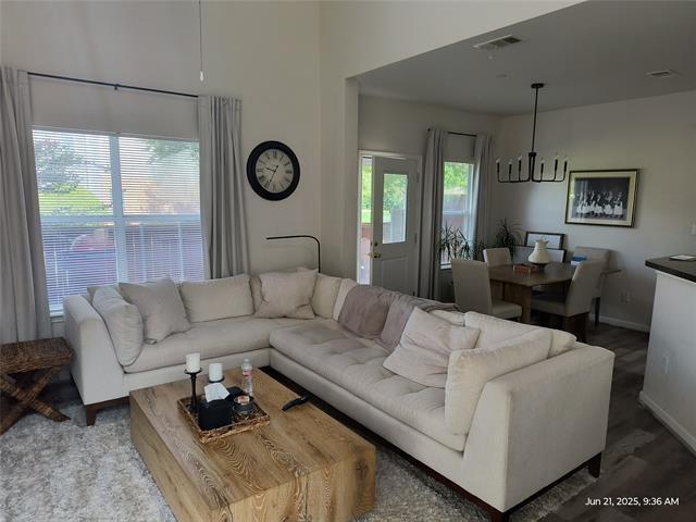 Foto del edificio - 9853 Wilkins Way