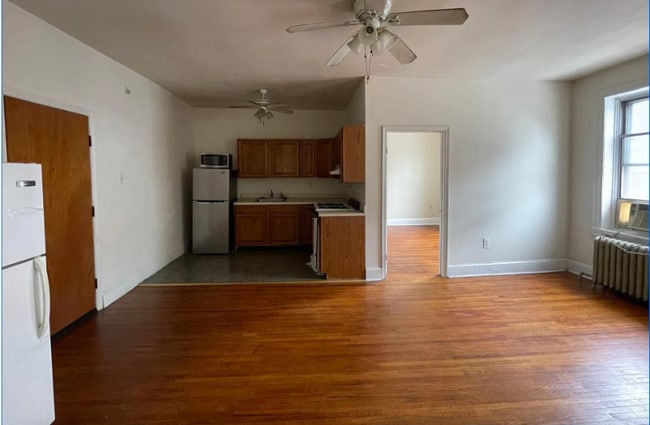 Building Photo - 425 N 36th St