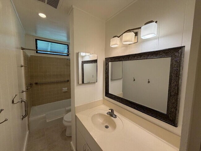 Foto del edificio - To register for the showing time below, note the 4 digit code: 6007 and click "APPLY NOW."(mobile...
