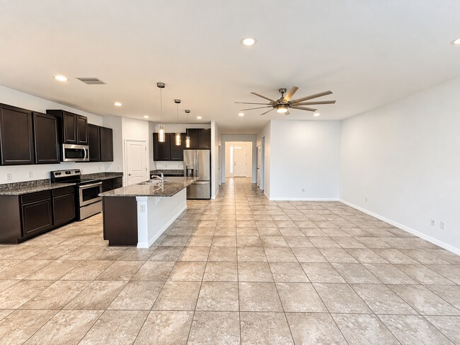 Foto del edificio - 5703 SW 50th Ave