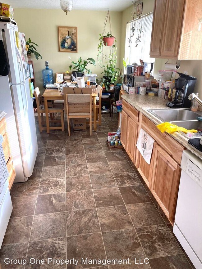 Building Photo - 2 br, 1 bath House - 719 Hillview Dr