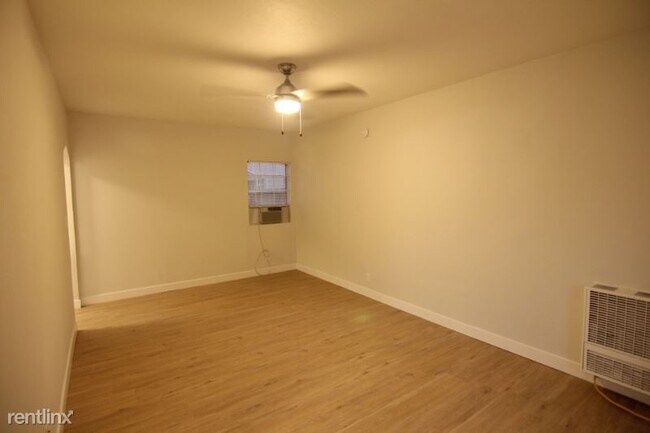 Foto del edificio - 1317 N Bronson Ave