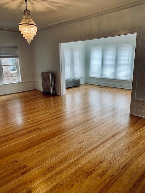 Building Photo - 1420 W Farragut Ave