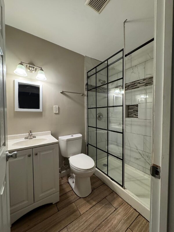 Building Photo - 1201 Franklin Ave