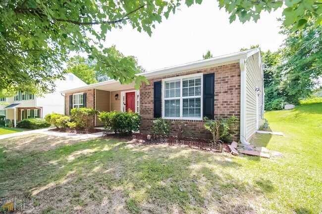 Building Photo - 3476 Meadowlane Cir SW