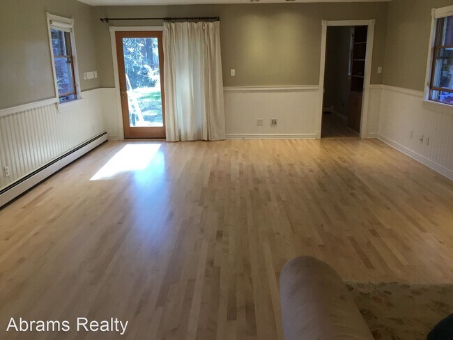 Foto del edificio - 3 br, 2.5 bath House - 4745 Hermitage Road