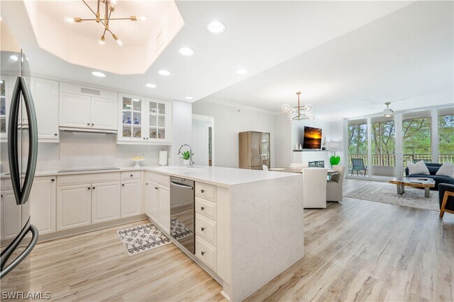 Building Photo - 2728 Tiburon Blvd E