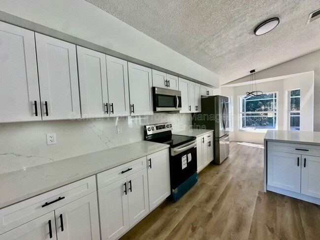 Foto del edificio - 3032 Bloomsbury Dr