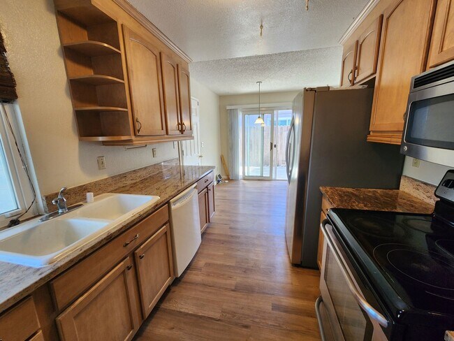 Building Photo - 7263 Hayward Dr
