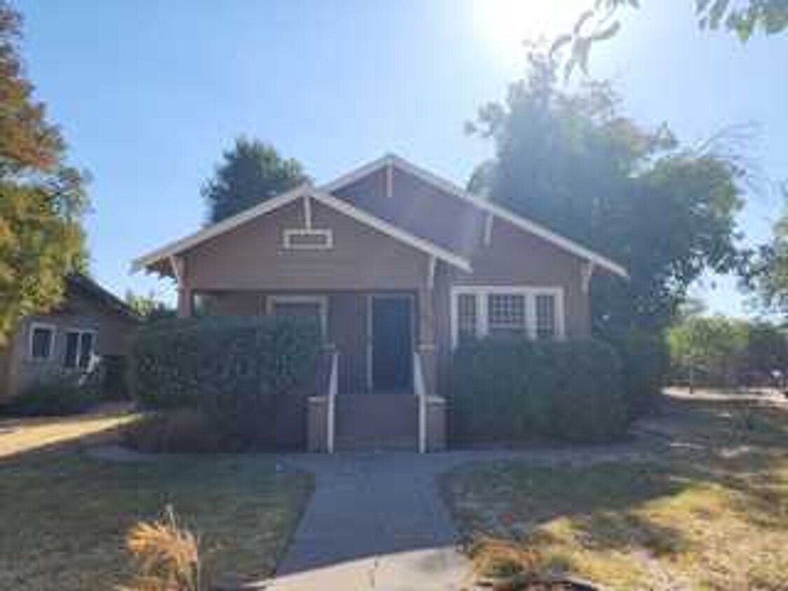 Primary Photo - Move in Special -Downtown home, 3 bedroom,...