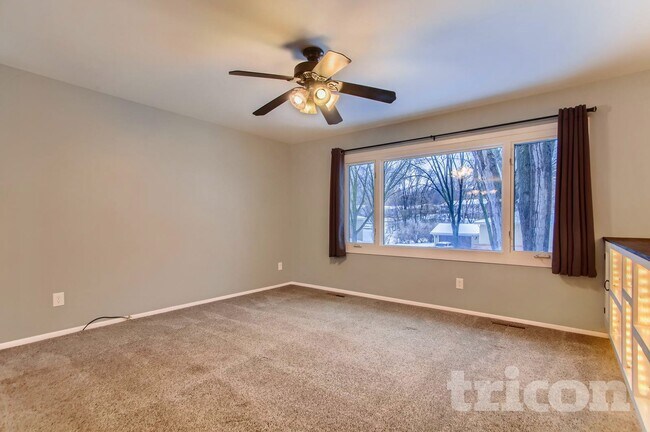 Foto del edificio - 412 Harold Dr