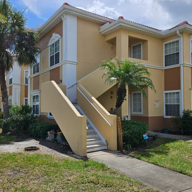 Building Photo - 1010 Villagio Cir