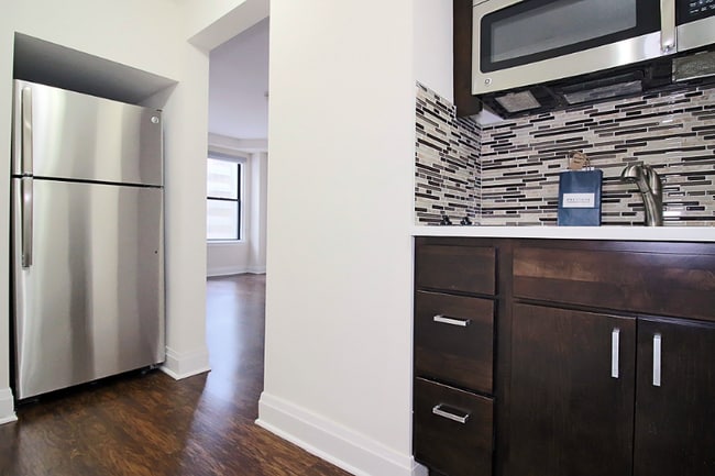 Photo - 196 E Delaware Pl Apartment