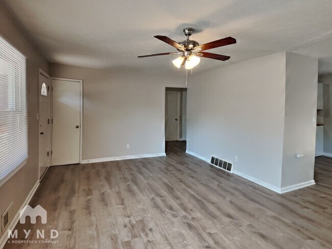 Building Photo - 2948 Templeton Rd