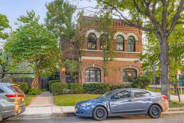 Foto principal - 2626 E 4th Ave