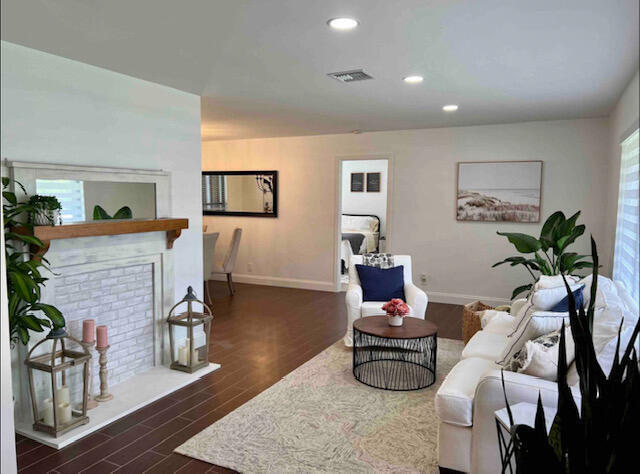 Foto del edificio - 550 Wranglewood Dr