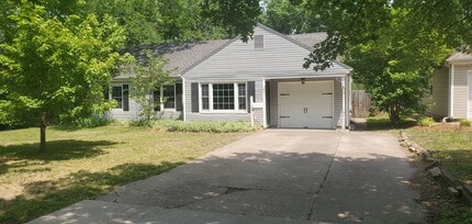 Building Photo - 104 Maplewood Dr