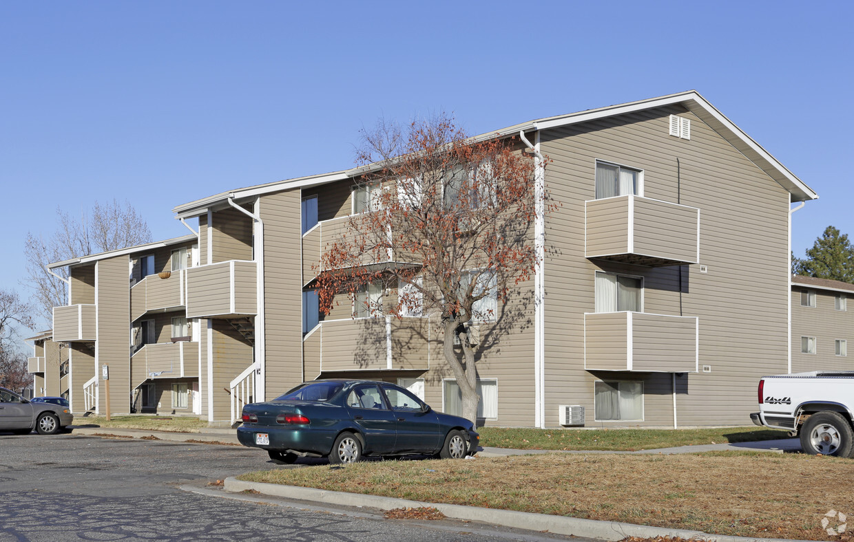 Primary Photo - Pepper Ridge Apartments