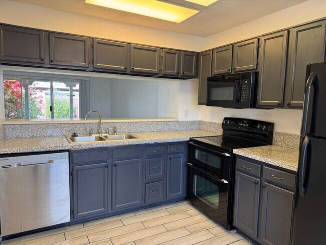 Foto del edificio - 2739 W Avenida Azahar