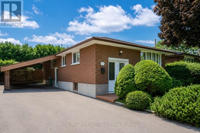 Building Photo - 382 Elmridge St