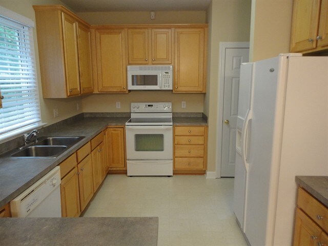 Foto del edificio - 109 Brampton Cir