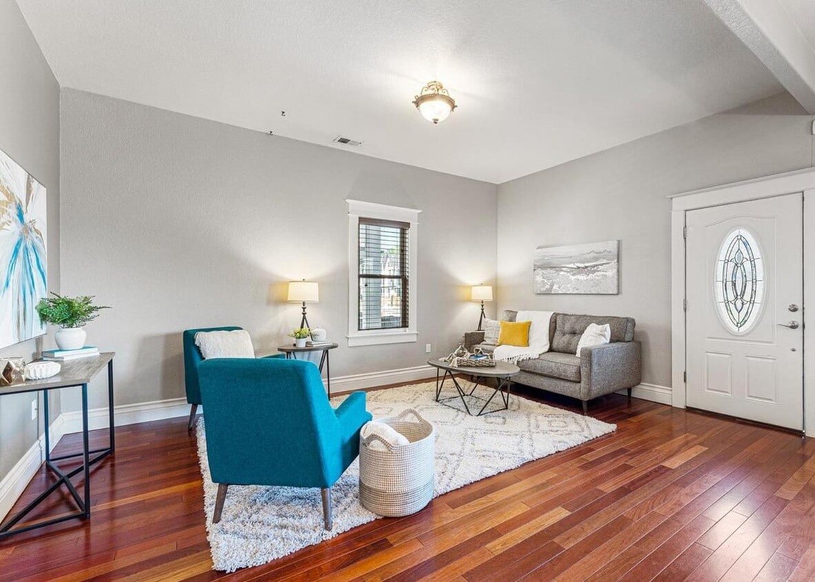 Photo - 1265 Stuart St