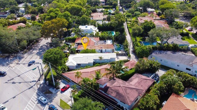 Foto del edificio - 904 NE 96th St