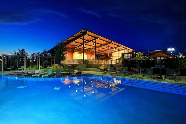 Building Photo - 3970 Sweet Clover Dr