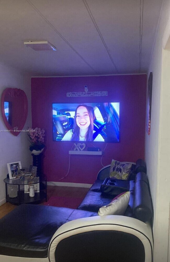 Foto del edificio - 13121 SW 17th St