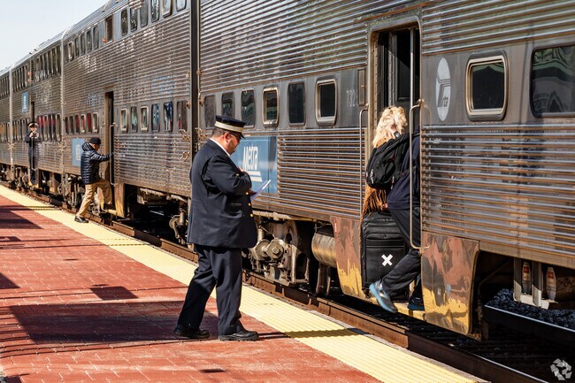 There is a Wood Dale Metra station for easy access to the city.