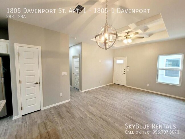 Building Photo - 1805 Davenport St