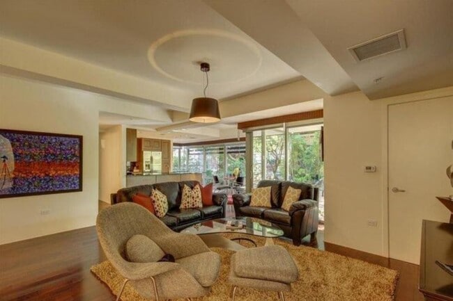 Building Photo - 7151 E Rancho Vista Dr