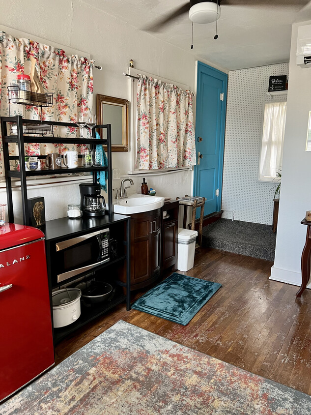 Entryway into Kitchenette Area - 107 E 7th Ave