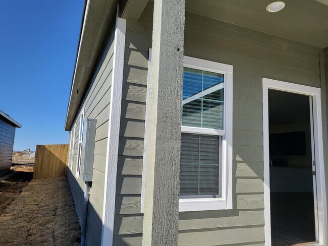 Building Photo - 379 Geode Glen