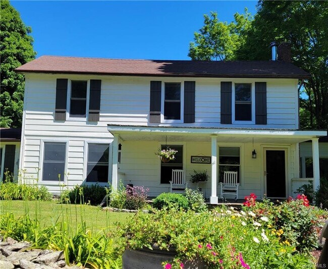 Building Photo - 133 Ackert Hook Rd