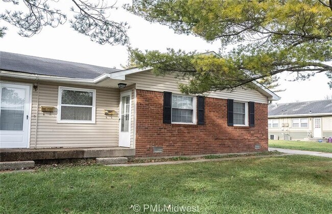 Building Photo - 1442 Coachlite Dr
