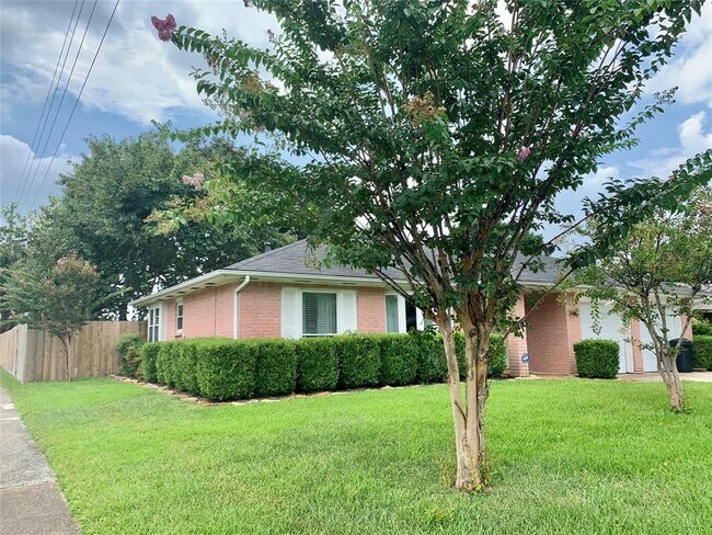 Building Photo - 3403 Acorn Springs Ln