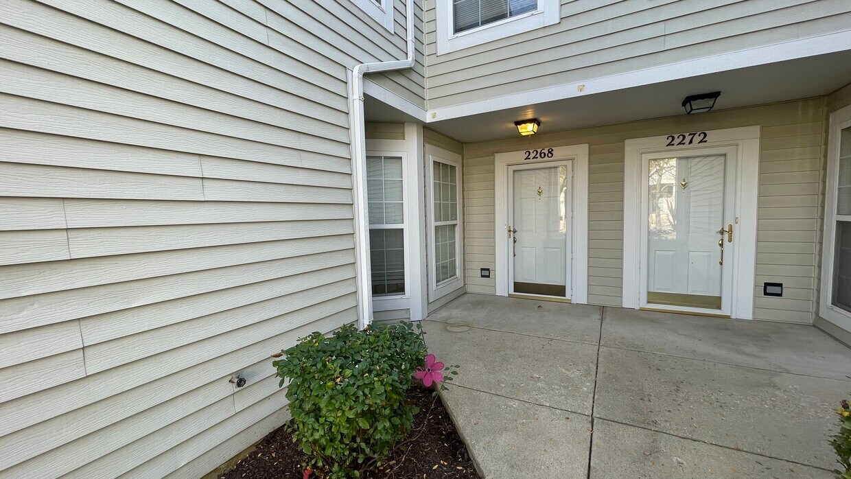 2268 Scott Ln Unit 2268, Aurora, IL 60502 Condo for Rent in Aurora