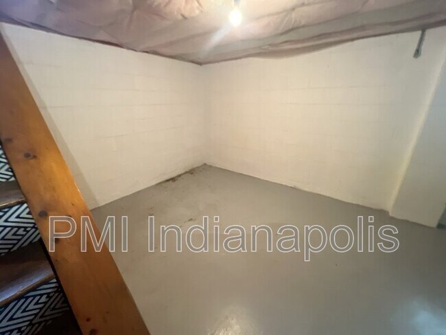 Building Photo - 1729 N Euclid Ave