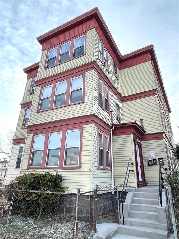 Building Photo - 620 Norfolk St