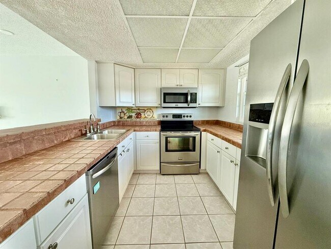 Foto del edificio - 19029 US Hwy 19 N