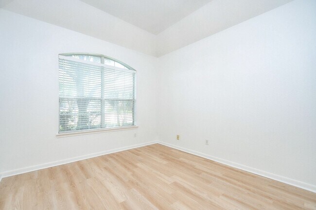 Foto del edificio - 25306 Pepper Sage Ln