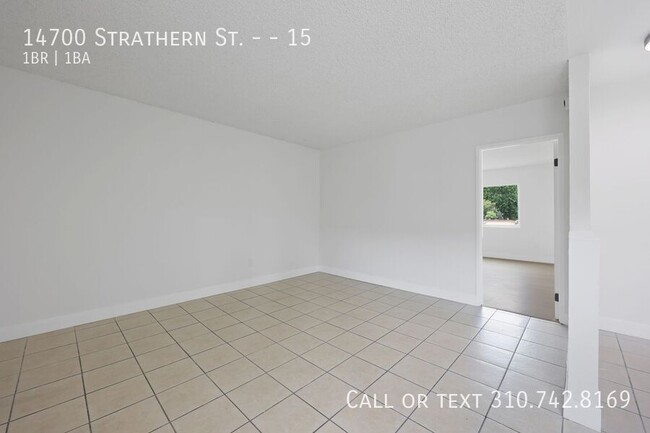 Foto del edificio - 14700 Strathern St