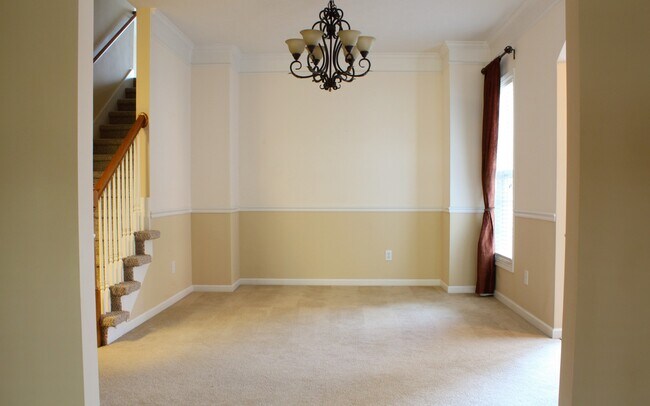 Building Photo - 125 Belmont Cir