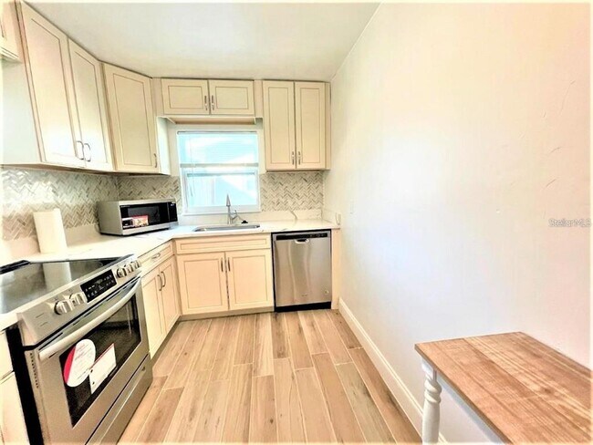 Foto del edificio - 12644 81st Terrace