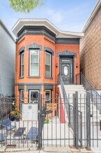 Building Photo - 1234 W Huron St