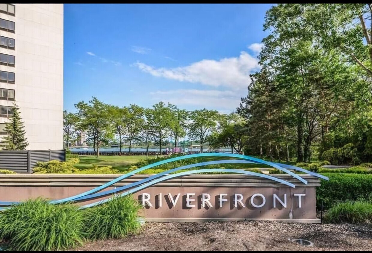 300 Riverfront Dr Unit 12H, Detroit, MI 48226 Condo for Rent in Detroit, MI