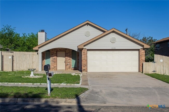Building Photo - 1301 Westway Dr
