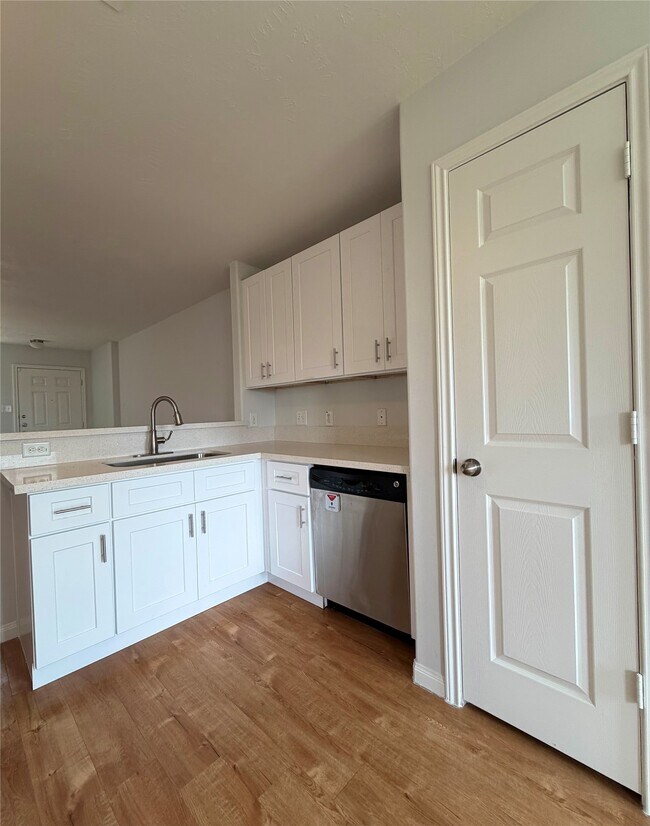 Building Photo - 6159 El Granate Dr