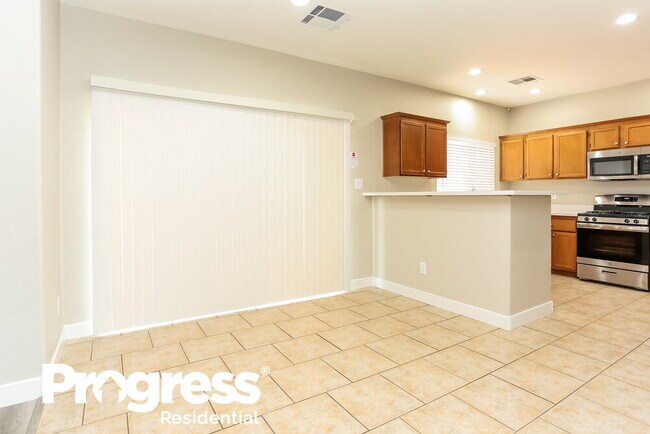 Foto del edificio - 1152 Shades End Ave